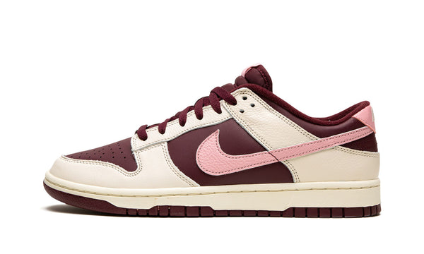 Nike Dunk Low "Valentine's Day" 2023