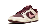 Nike Dunk Low "Valentine's Day" 2023