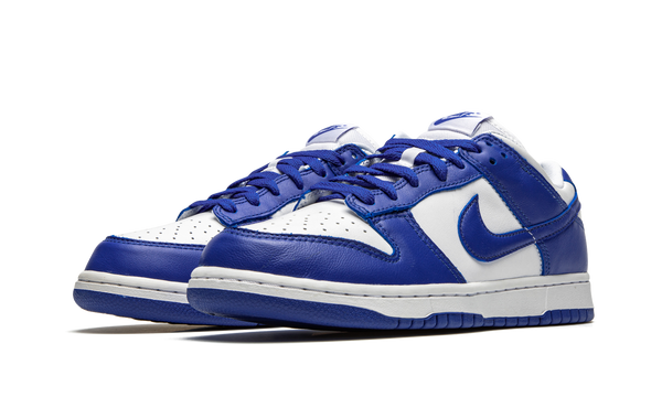 Nike Dunk Low SP "Kentucky" - zero's zeros world sneakers hypebeast streetwear street wear store stores shop los angeles melrose fairfax hollywood santa monica LA l.a. legit authentic cool kicks undefeated round two flight club solestage supreme where to buy sell trade consign yeezy yezzy yeezys vlone virgil abloh bape assc chrome hearts off white hype sneaker shoes streetwear sneakerhead consignment trade resale best dopest shopping